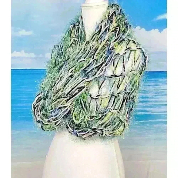 MULTI COLOR Infinity Scarf HANDMADE Open Weave FUZZY YARN Shoulder Neck Cover - Picture 7 of 11